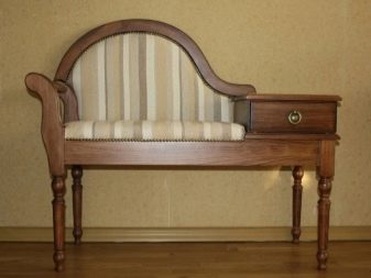 Диван у вітальню (60 фото): маленький диванчик і диван-кушетка, моделі з тумбою та місцем під взуття, вузький міні-диван і кутові конструкції зі спальним місцем, варіанти в дизайні інтер’єру