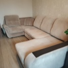 Дивани з флока (45 фото): кутові і прямі м’які дивани на флоке. Плюси і мінуси флока. Шеніл краще, ніж флок? Приклади в інтер’єрі
