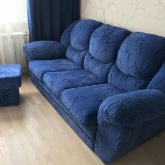 Дивани з флока (45 фото): кутові і прямі м’які дивани на флоке. Плюси і мінуси флока. Шеніл краще, ніж флок? Приклади в інтер’єрі