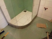 Душова у ванній без кабіни (86 фото): варіанти дизайну ванної кімнати з душем без піддону та кабінок з плитки, проекти