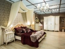 Красиві спальні (79 фото): найбільш стильні дизайни інтер’єрів спалень в міських квартирах, приклади гарнітурів в кімнатах, оформлених під класику