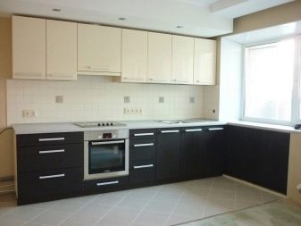 Кухні венге (75 фото): поєднання кухонного гарнітура венге з білим і бежевим, приклади дизайну інтер’єру з кутовою кухнею кольору венге