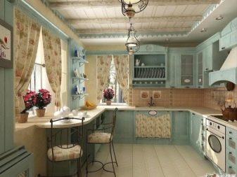 Кухня під старовину (61 фото): старовинні кухонні гарнітури з дерева, біла меблі в старому стилі в інтер’єрі, інші нюанси оформлення