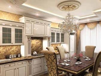 Кухня під старовину (61 фото): старовинні кухонні гарнітури з дерева, біла меблі в старому стилі в інтер’єрі, інші нюанси оформлення